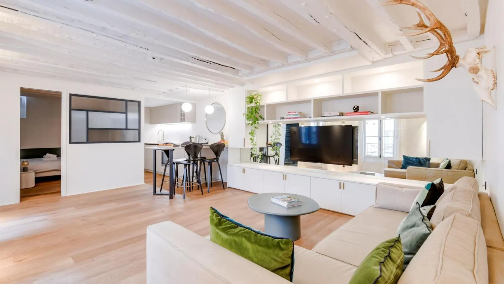 Bnbnova - 2Br - La Seine & Saint Germain Paris France